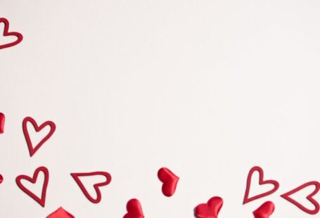 Valentine’s Day - Mini Red Hearts Wallpaper